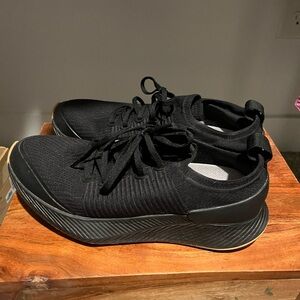Allbirds Women’s Black Athletic Shoes
